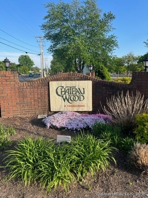 Building Photo - 244 High Path Rd