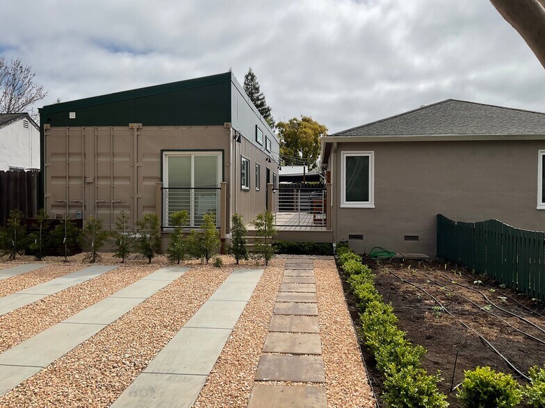 ADU unit for rent is on the left, main house on th e right - 1490 Ash St