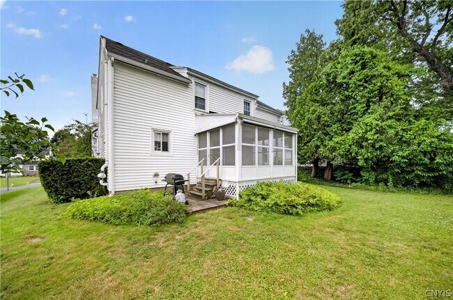 Building Photo - 103 Pelham Rd