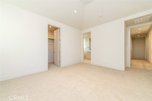 Building Photo - 111 Winnett