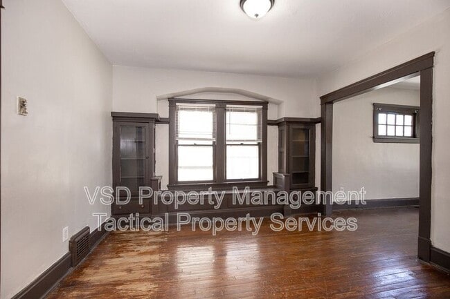 Building Photo - 12819 Edmonton Ave