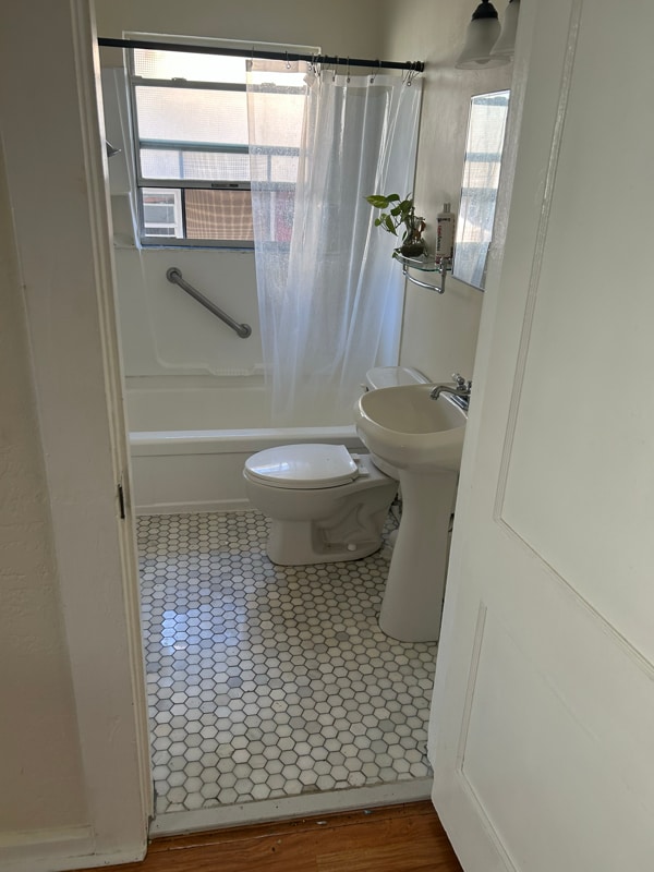 Building Photo - 2535 2nd Ave N