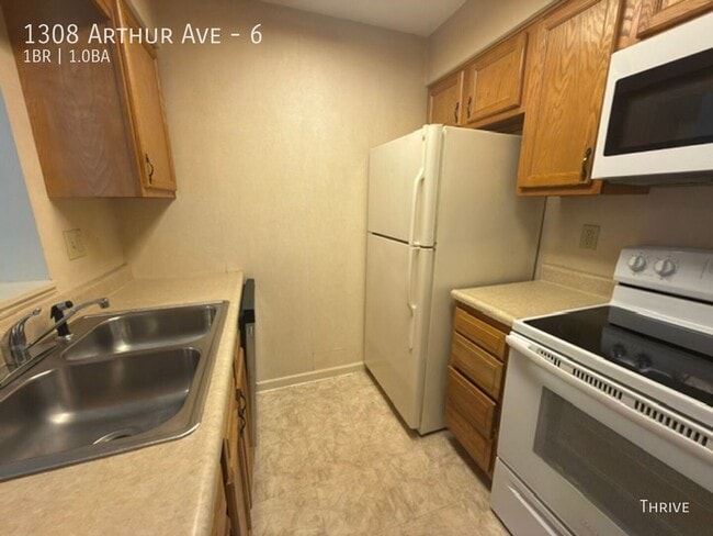 Building Photo - 1308 Arthur Ave