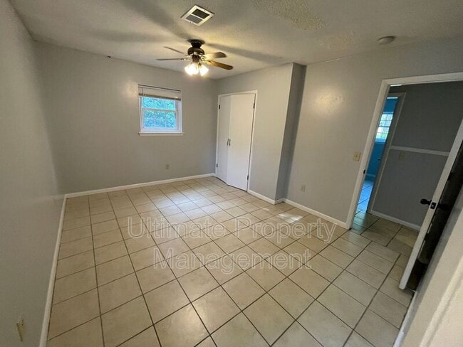 Building Photo - 5810 Solera Rd
