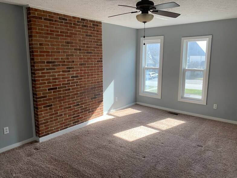 view into primary bedroom - 440 Edinburgh Rd