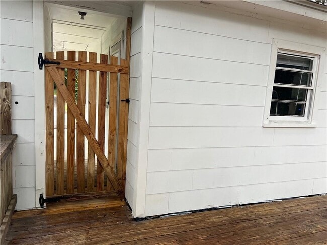 Building Photo - 5454 Lusann Dr