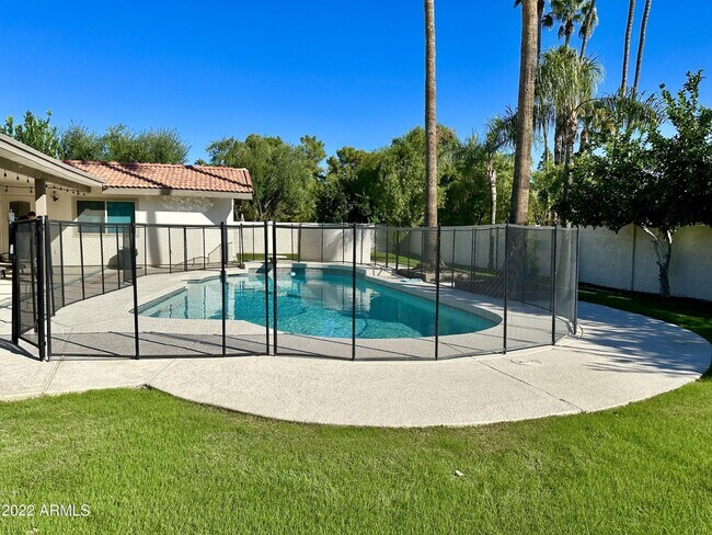 Building Photo - 8601 E Irish Hunter Trail