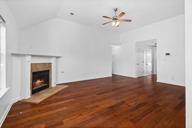 Building Photo - Updated 4bd 2 bath in Southaven