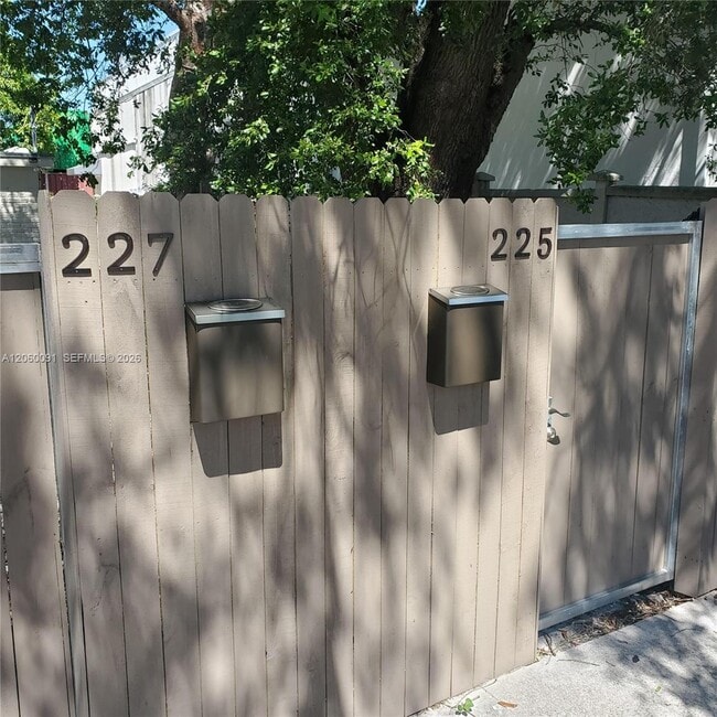 Building Photo - 225 NW 59th St