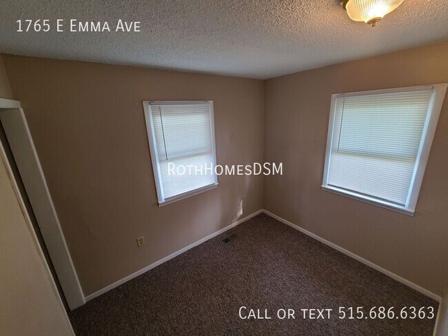 Building Photo - 1765 E Emma Ave