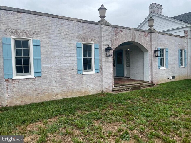 Building Photo - 2601 Butler Rd