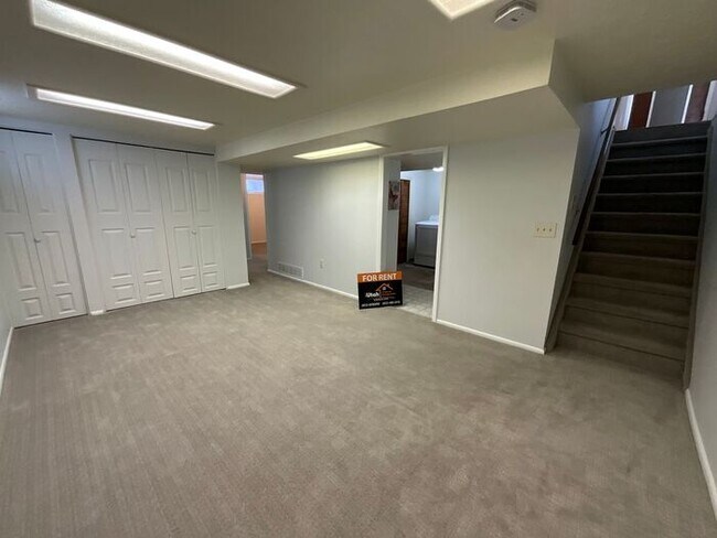Building Photo - 4 Bedroom 2 Bath 2 Car Garage Home- Dog Friendly and RV parking.