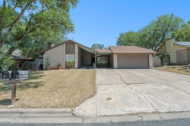 Building Photo - 9011 Quail Valley Dr