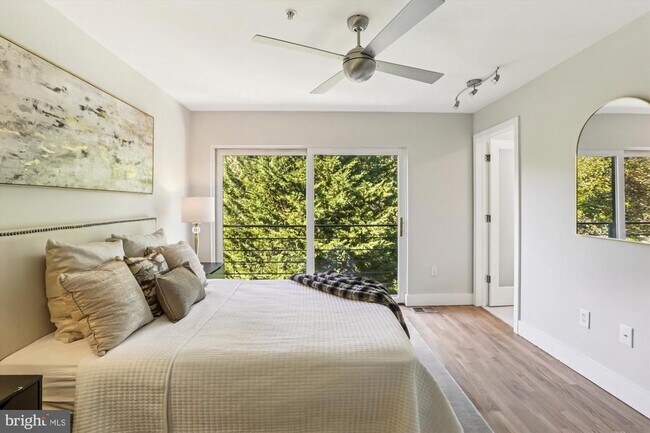 Building Photo - 3222 13th St NW