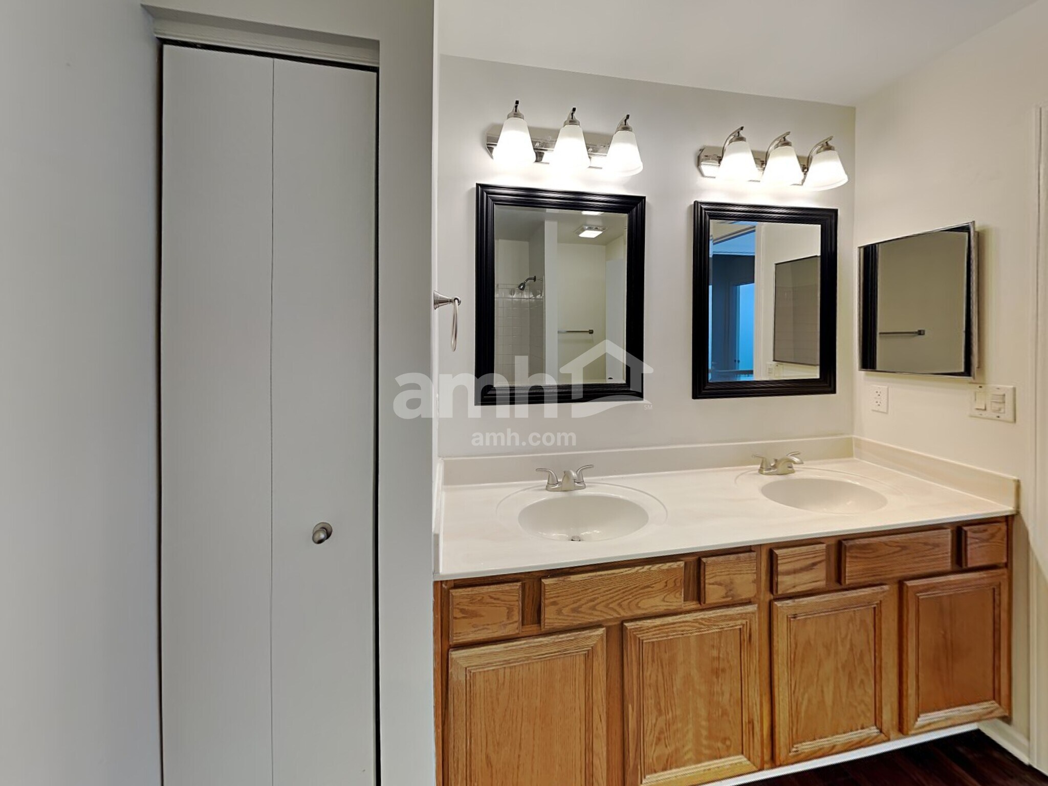 Building Photo - 21637 Inverness Dr