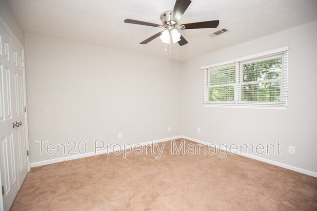 Building Photo - 6820 Panstone Dr