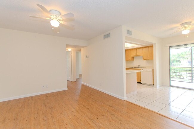 Building Photo - 4464 Oak Terrace Dr