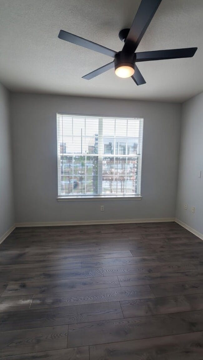 Building Photo - 4221 W Spruce St