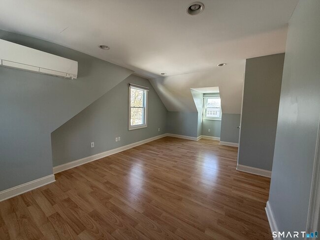 Building Photo - 46 Prudence Dr