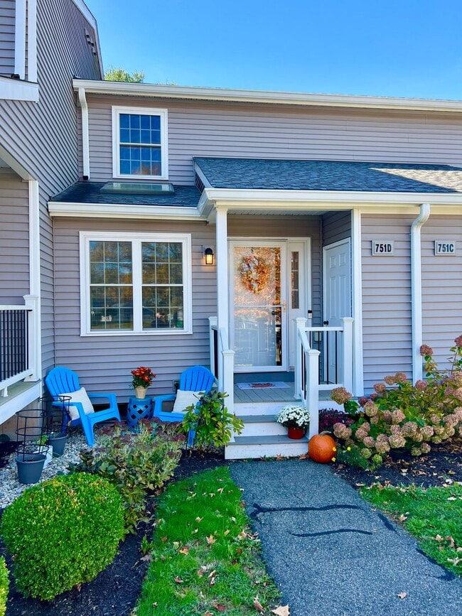 Primary Photo - Townhouse Rental