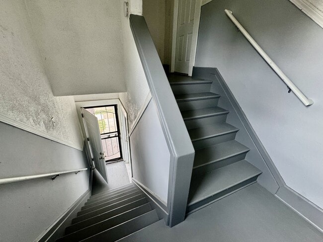 Building Photo - 8790 Kimberly Ct