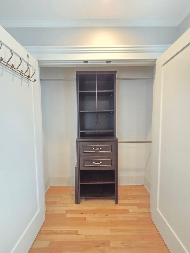 Building Photo - $2,600 - 3 Bed / 2 Bath Beautiful Craftsman Home by Manito Park