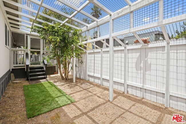 Building Photo - 29500 Heathercliff Rd