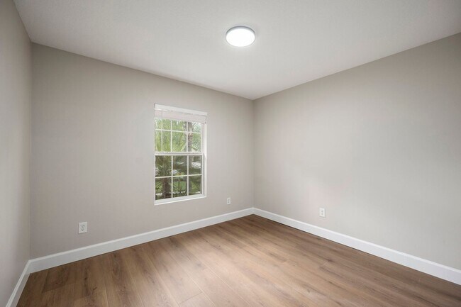 Building Photo - Fully Renovated Samara Lakes Home with Stunning Water Views!