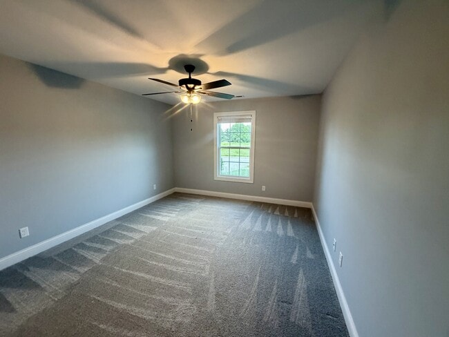 Building Photo - 114 Lala Ln