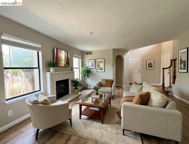 Building Photo - 20647 Maria Ct