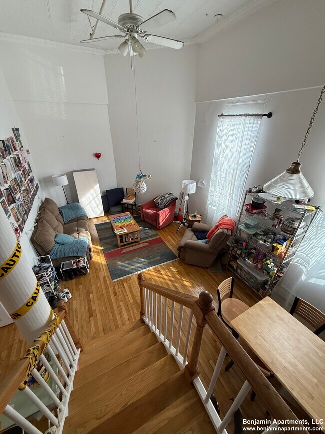 Building Photo - 168 Northampton St