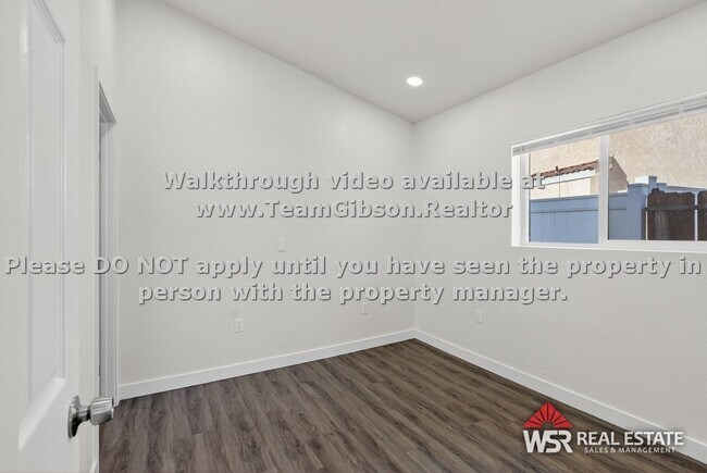 Building Photo - 1960 Summertree Dr