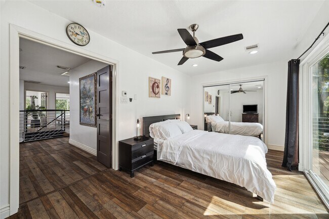 Building Photo - 64 N Timber Top Dr