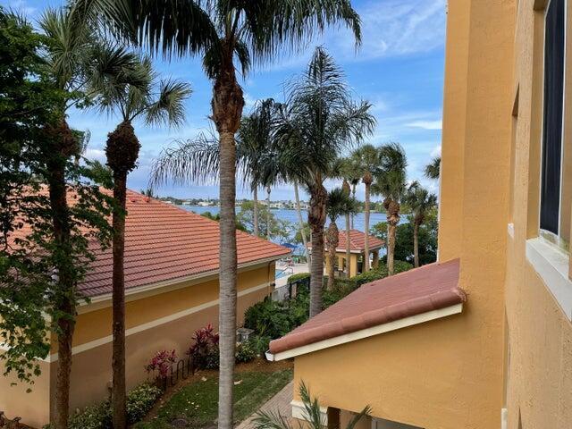 Building Photo - 1200 Scotia Dr