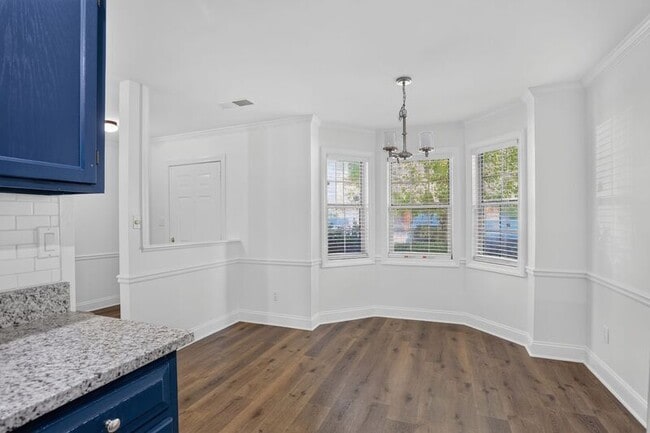 Building Photo - 1055 Westfield Trace