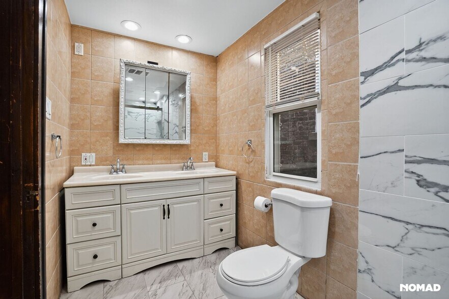 Building Photo - 2332 S Marshall Blvd