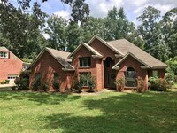 Building Photo - 34 Creek Dr