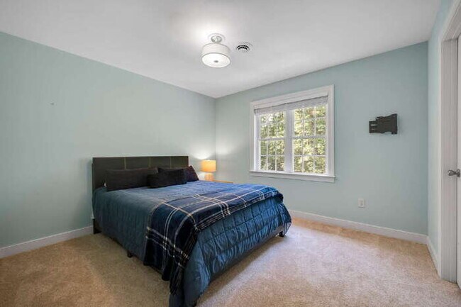 Building Photo - 4 Bedroom Home on 3.65 Acres in Moseley – Available September 22nd – $3,500/mo
