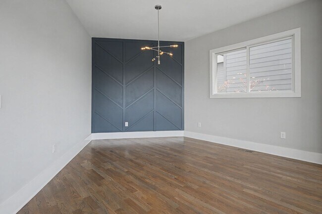 Building Photo - 118B Fern Ave