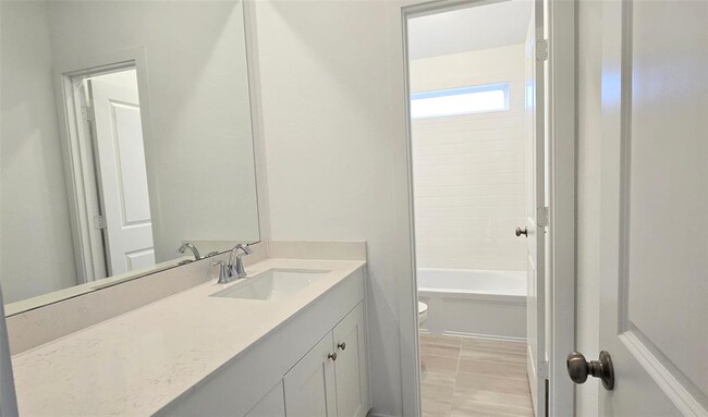 Building Photo - 6319 Seafoam Lake Dr