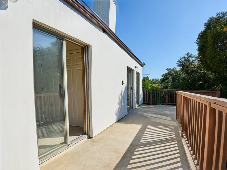 3rd Floor Deck - 373 Loftyhill Dr
