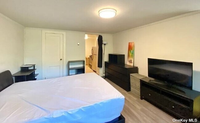 Building Photo - 21-38-38 46th St