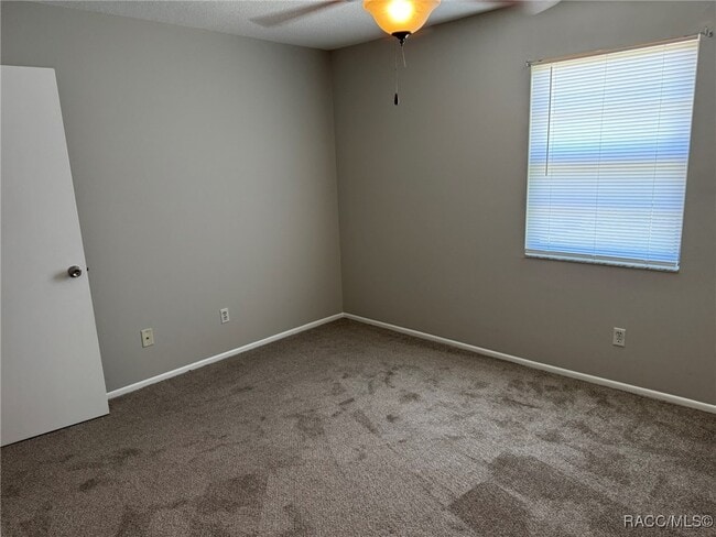 Building Photo - 2143 S Overview Dr