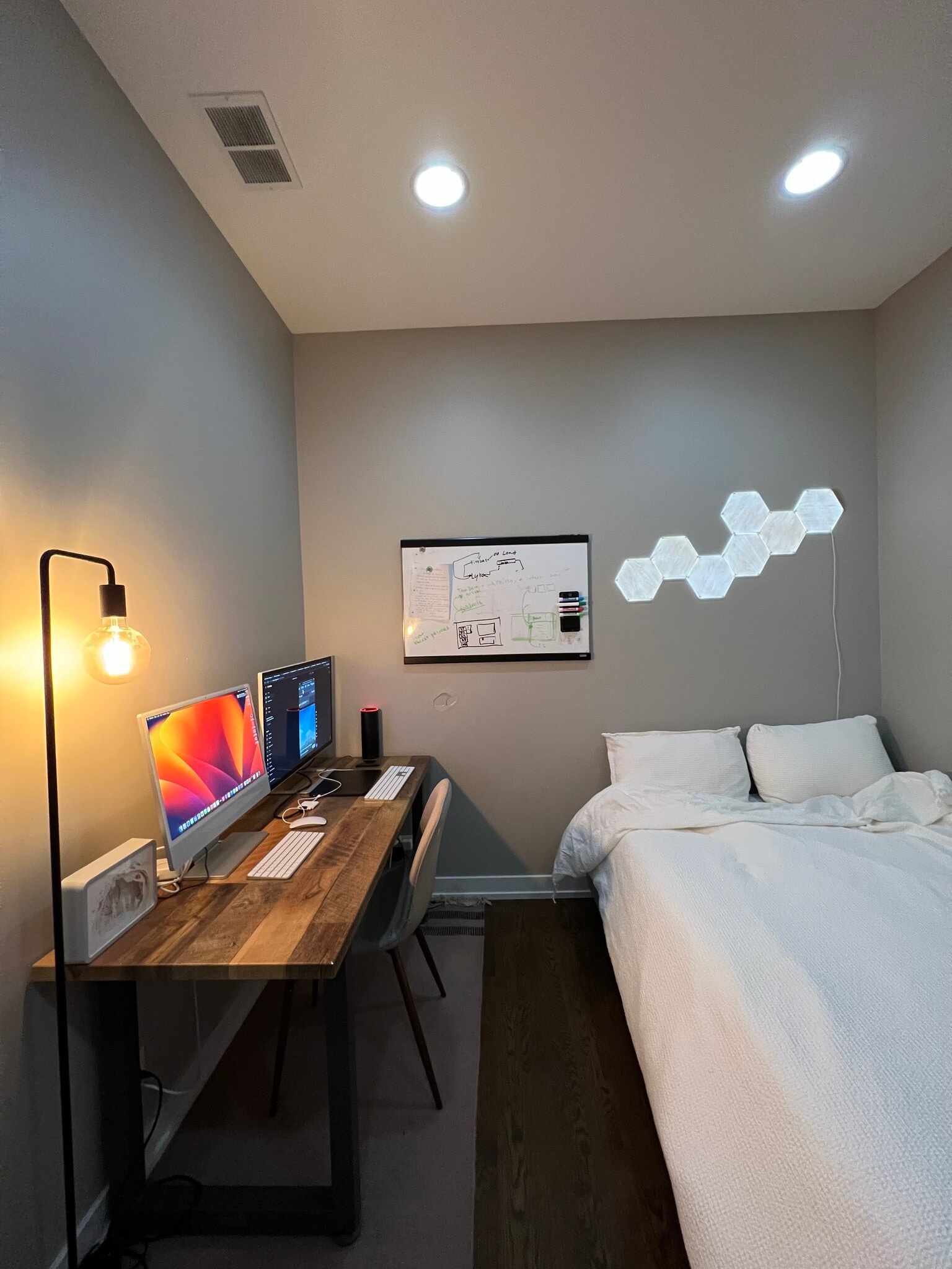 Second Bedroom - Full Bed - 1534 W Cortez St