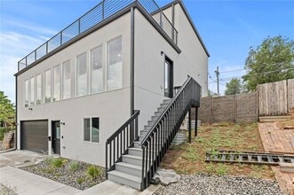 Building Photo - 1400 W Alaska Pl