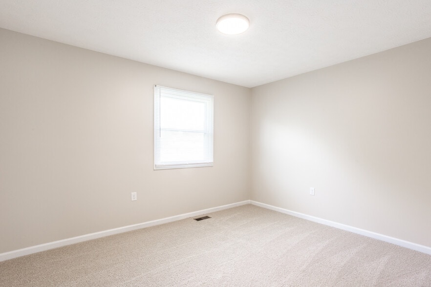 Building Photo - 6130 Bethesda Way