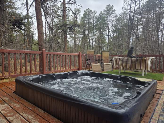 Shared Hot Tub on Property - 165 E White Mountain Blvd