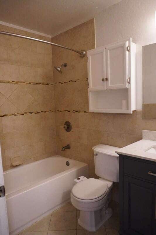 Building Photo - 8021 Glen Eva Way