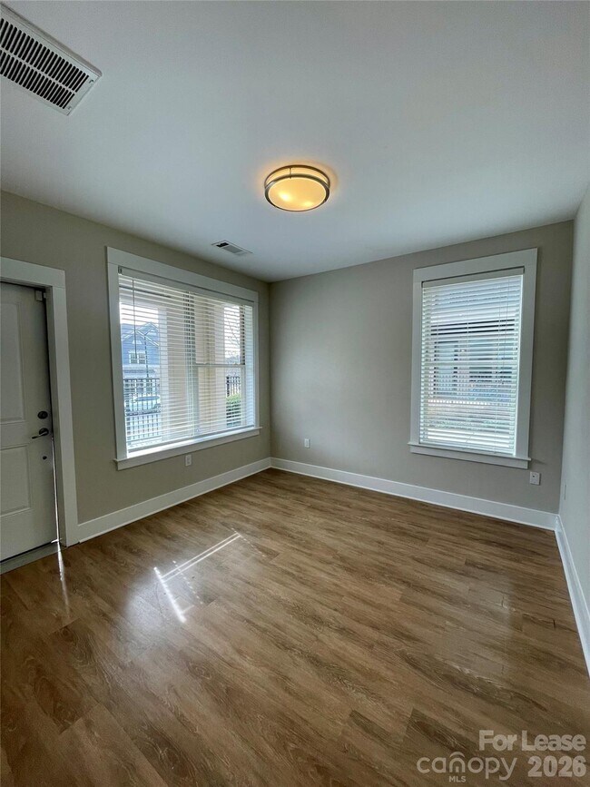 Building Photo - 6408 Providence Farm Ln