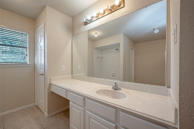 Building Photo - 2907 Little Branch Ct
